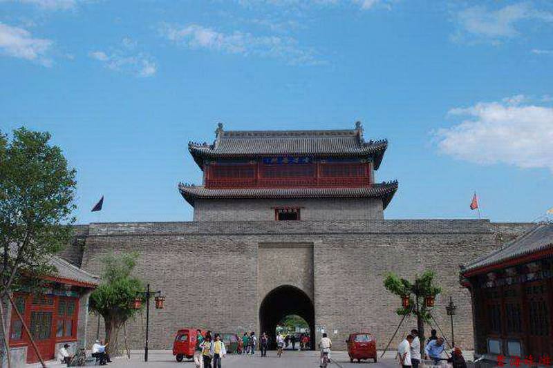 超值“山海關(guān)十年暢游卡”（包含天下第一關(guān)、老龍頭、角山、長(zhǎng)壽山、孟姜女廟等九大景區(qū)）