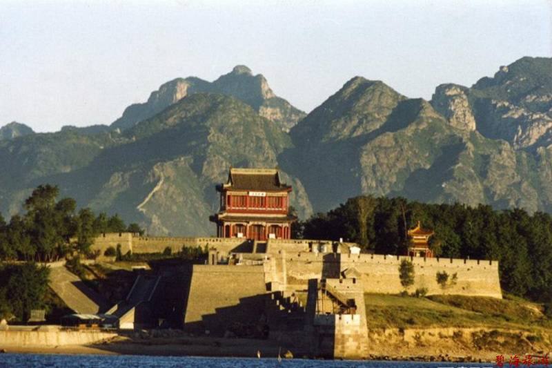 超值“山海關(guān)十年暢游卡”（包含天下第一關(guān)、老龍頭、角山、長(zhǎng)壽山、孟姜女廟等九大景區(qū)）